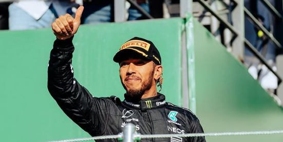 Hamilton se empolga com testes da Mercedes para a temporada de F1 em 2024