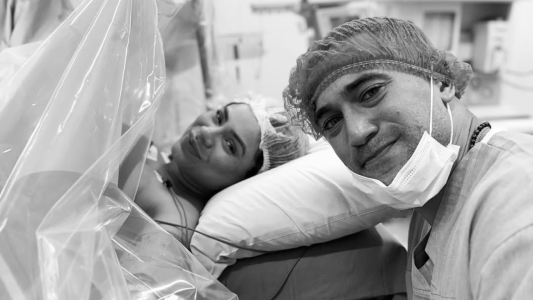 Filha de Lexa morre três dias após o parto | CNN Brasil