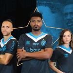 Com ex-Atlético de modelo, Grêmio apresenta terceiro uniforme para a temporada