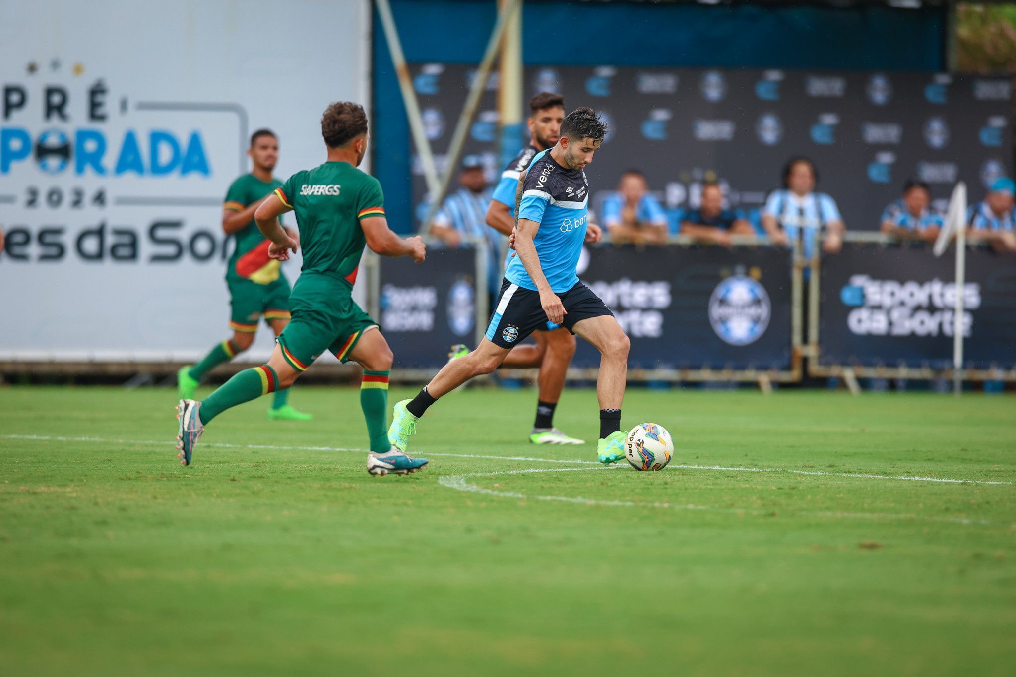 Grêmio vence Sindicato dos Atletas Profissionais em primeiro jogo-treino de 2024