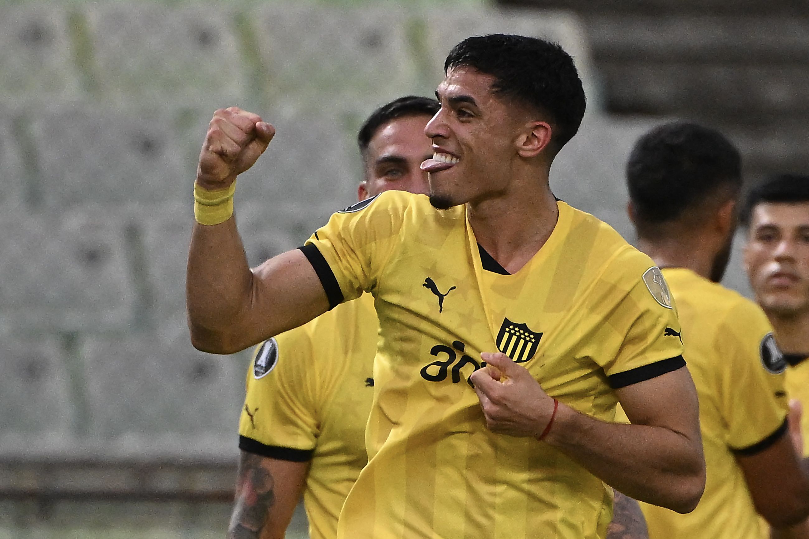Libertadores: Peñarol vence Caracas e chega à vice-liderança do grupo do Atlético