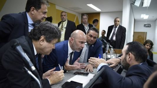 Líder de governo, Gustavo Valadares (PMN), e da oposição, Ulysses Gomes (PT), discutiram ajustes no projeto durante reunião nesta quarta-feira (14)