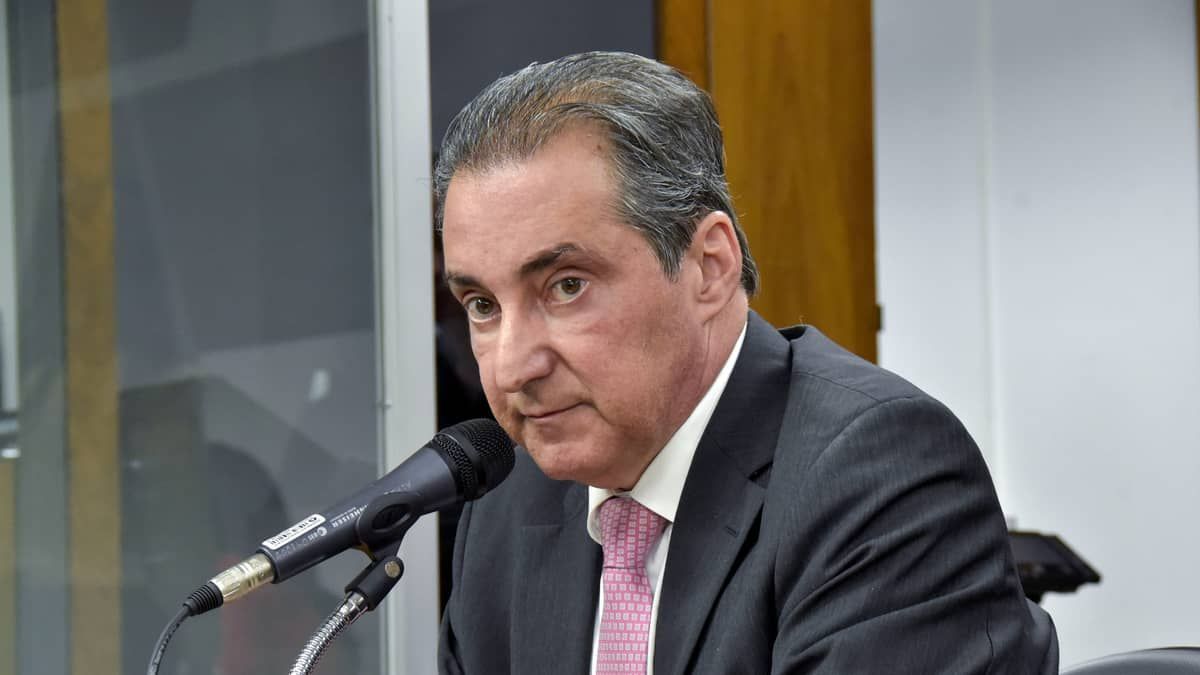Relator defende excluir rações para pets do ICMS adicional proposto por Zema