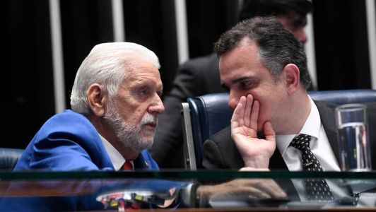 Líder do governo, Jaques Wagner também votou a favor da proposta