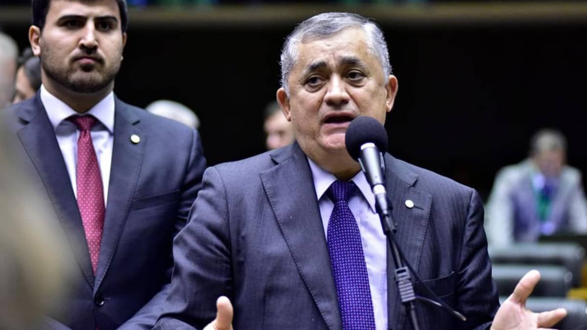 MP para taxação dos fundos dos super-ricos deve ser enviada até segunda, indica líder do governo