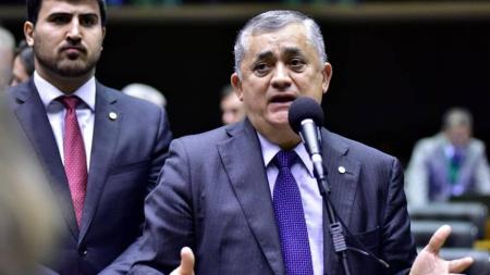 Líder do governo na Câmara indicou que Medida Provisória (MP) para taxação dos fundos exclusivos deve ser enviada até segunda-feira (28)