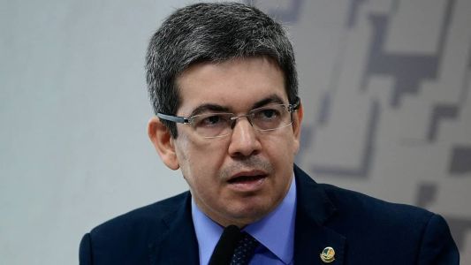 Líder do governo no Congresso, Randolfe Rodrigues, pediu abertura de inquérito contra Google