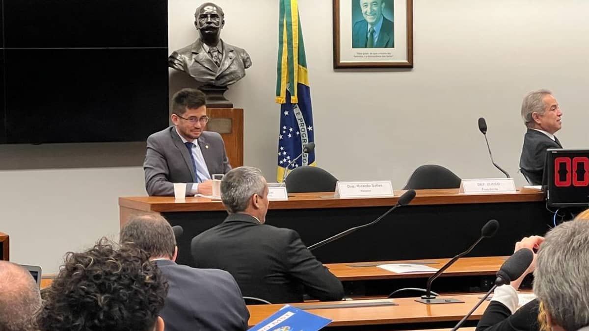 CPI: Kim Kataguiri quer derrubar sigilos bancário, fiscal e telefônico do líder do MST, João Pedro Stédile