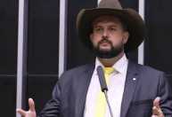'O que Alcolumbre está fazendo algo que é um absurdo', diz Zé Trovão em vídeo na internet