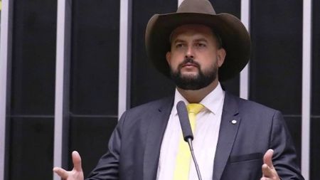Líder do PT na Câmara pede a cassação do deputado Zé Trovão por ataques contra Lula