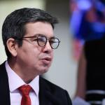Brasil quer exploração de petróleo para financiar matrizes renováveis, diz Randolfe