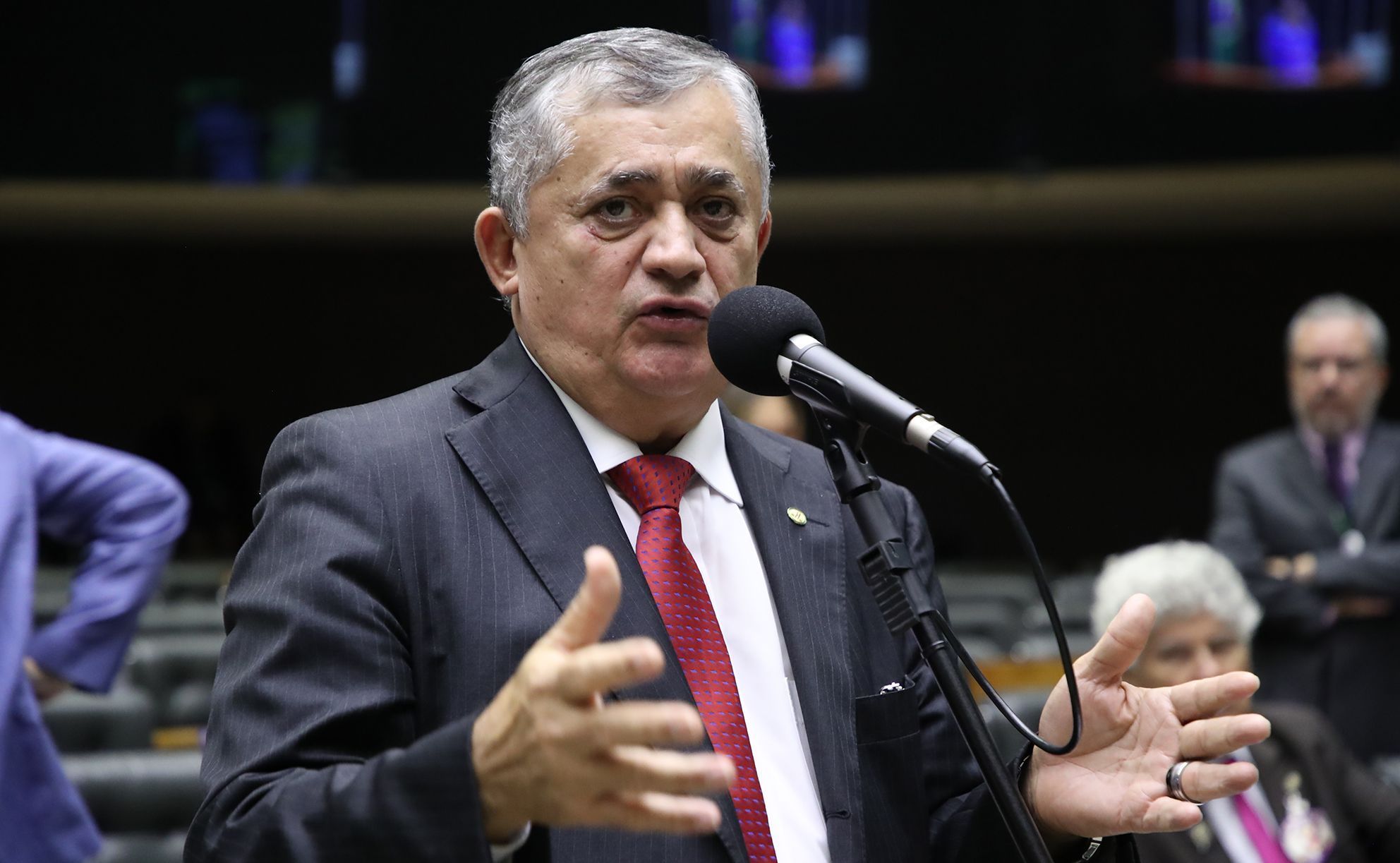 Governo do PT retira urgência do PL dos aplicativos de transporte no Congresso Nacional