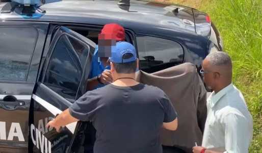 Foto mostra suspeito de estupro sendo preso em Uberlândia (MG)