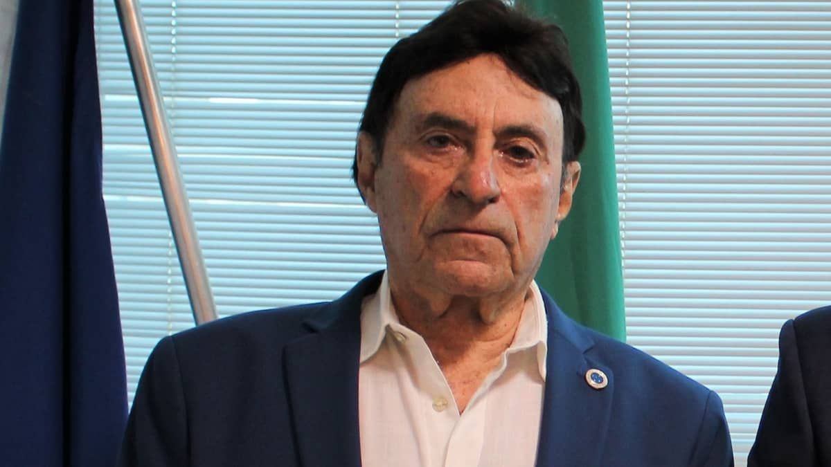 Vice do Cruzeiro lança candidatura à presidência da associação 