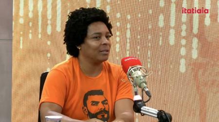 Liliane França participou do Rádio Vivo, da Itatiaia, nesta terça-feira (11)
