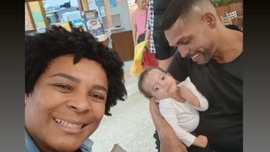 Liliane, Laudemir e o netinho João Lucca, xodó da casa