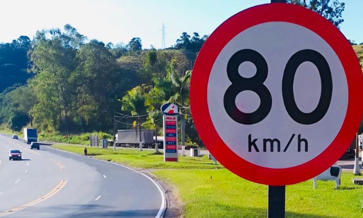 Cerca de 3 mil excessos de velocidade são flagrados em 24h na BR-040 em MG