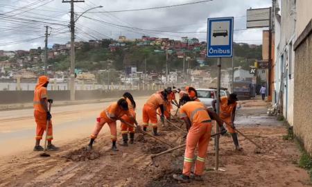 Limpeza Avenida Olavo Bilac no Bairro Cerâmica Foto PJF Redes Sociais.jpg