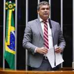 Líder do PT defende que reforma administrativa atinja 'andar de cima' e não poupe legislativo e judiciário