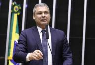 Dino cobra explicações de Lindbergh sobre emenda destinada à Conab