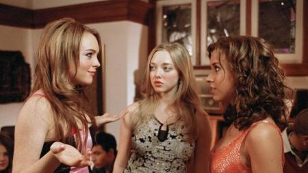 Lindsay Lohan, Amanda Seyfried e Lacey Chambert em 'Meninas Malvadas' (2004)