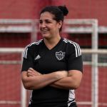 Atlético comunica saída de técnica do time feminino; auxilar assume como interina