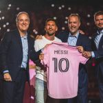 Messi é apresentado no Inter Miami com festa para milhares de torcedores