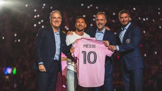 Lionel Messi foi apresentado pelo Inter Miami neste domingo