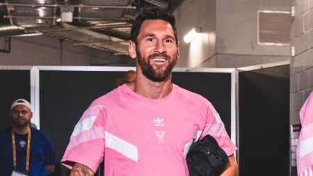 Lionel Messi a caminho de jogo do Inter Miami no Mundial de Clubes da Fifa 2025