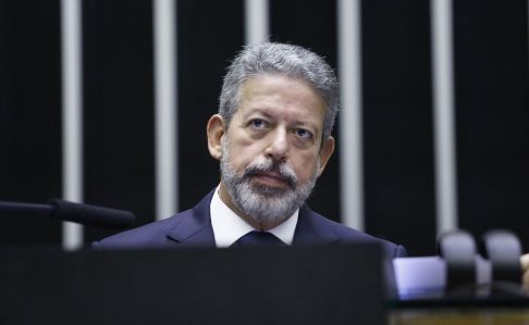 Governo não tem votos nem para aprovar urgência das medidas fiscais, diz Lira | CNN Brasil