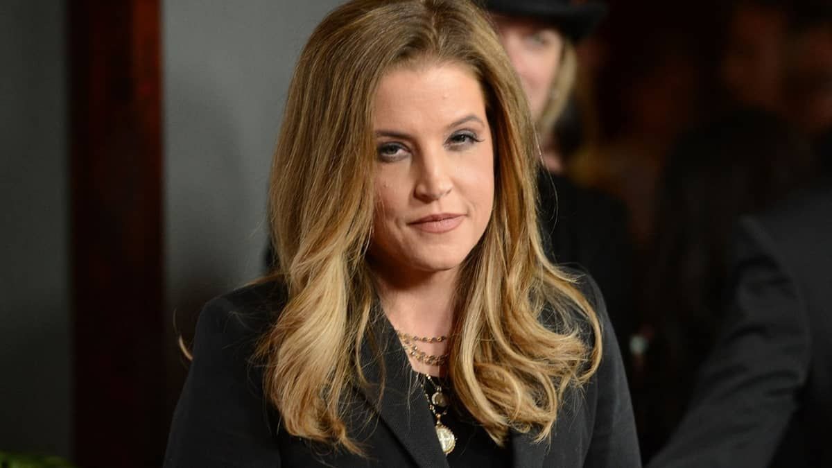 Morre Lisa Marie Presley, filha de Elvis e ex-mulher de Michel Jackson