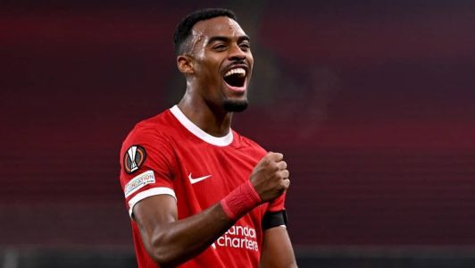 Liverpool e Nottinham se enfrentam na Premier League