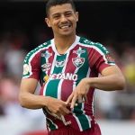 Fluminense recebe proposta do Liverpool por André e já admite perder volante
