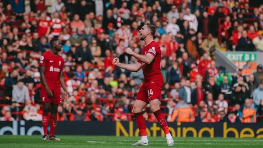 Liverpool vai homenagear Rei Charles mesmo sob ameaças de vaias da torcida