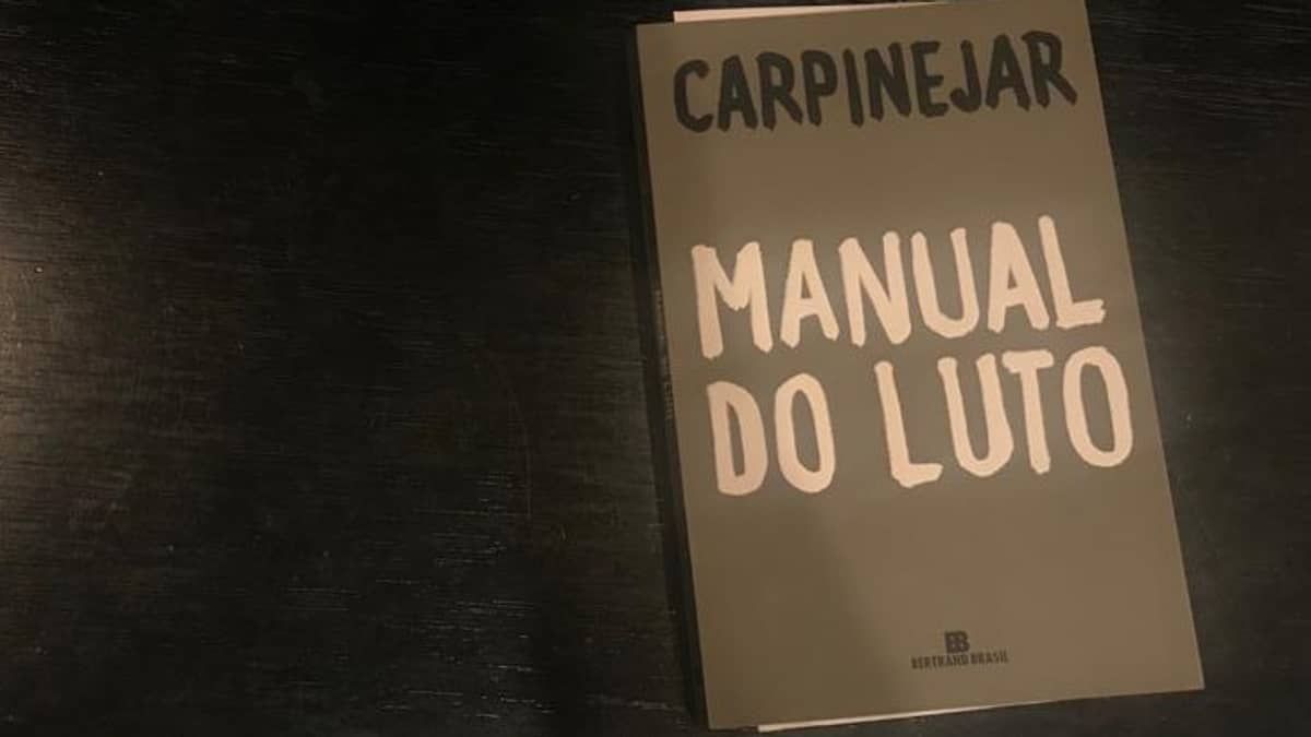 'Manual do Luto', novo livro de Carpinejar, respeita a dor das perdas 