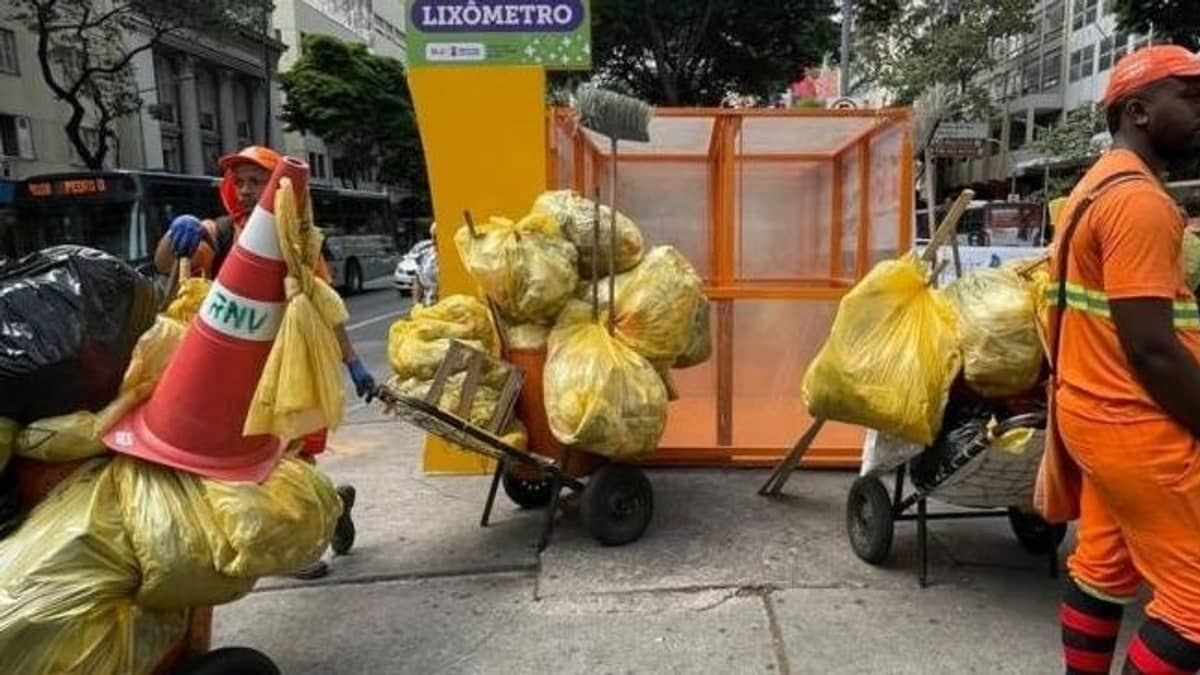 Lixo varrido ficará exposto na Praça Sete por quatro dias 