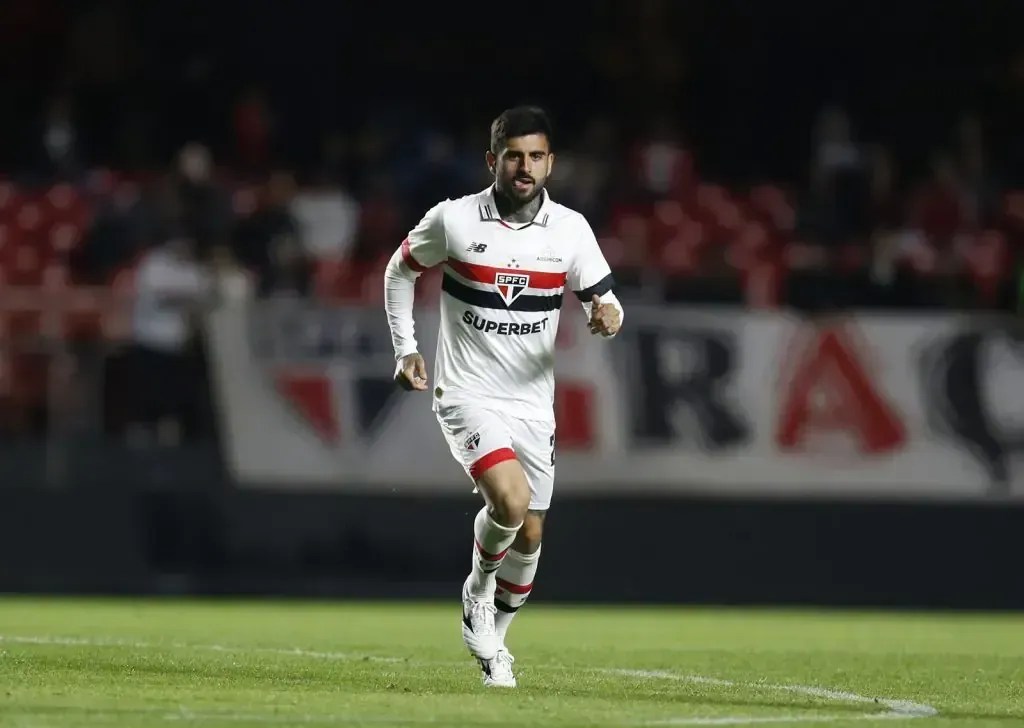 Liziero se recupera de lesão e vira opção no São Paulo para duelo contra o Fluminense
