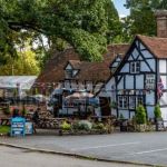 'Vila mais bonita do mundo' tem casas de chocolate; entenda 