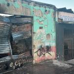 Borracharia pega fogo na Pampulha e local fica destruído; veja imagens