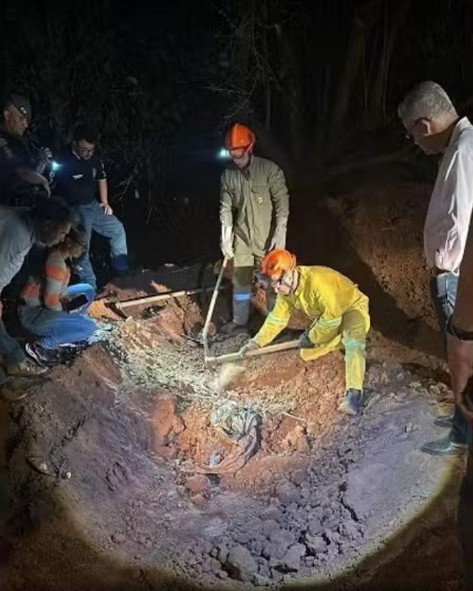 Empresário é indiciado por morte de adolescente encontrada enterrada no sítio dele em SP