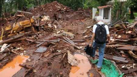 Local onde funcionava a sede da empresa foi destruído com a onda de rejeitos e lama que se formou após o rompimento da barragem B1, da Vale