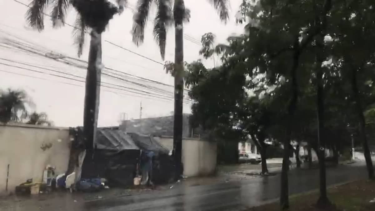 Após desmonte de acampamento bolsonarista, Raja Gabaglia tem trânsito tranquilo nesta manhã