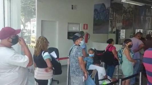 Longas filas nessa terça-feira (17)