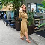 Grávida, Lorena Improta exibe 'barriguinha' antes de almoço em SP: veja fotos