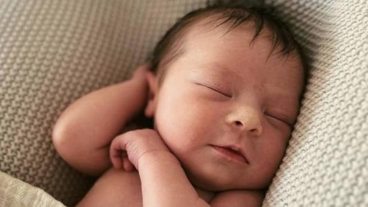 Louetta, primeira neta de Bruce Willis e Demi Moore