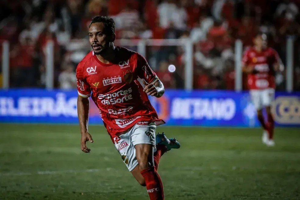 Ceará anuncia meia como primeira contratação para 2024