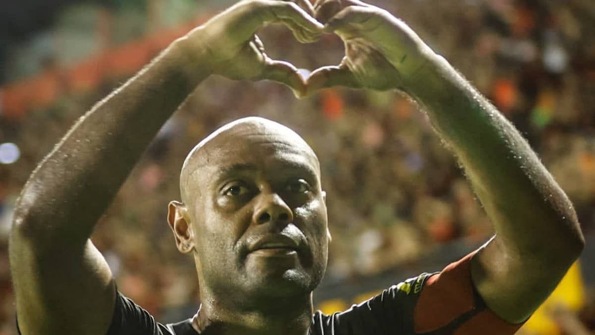 Vagner Love brilha, Sport vence o ABC e segue busca por G4 na Série B