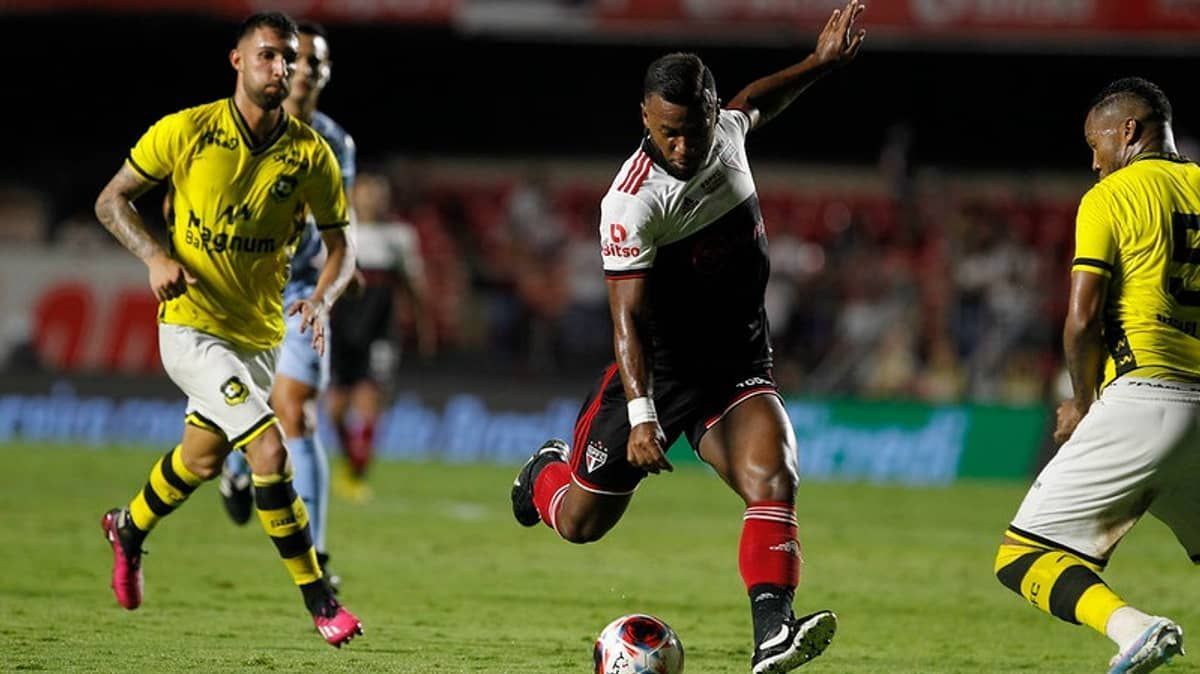 Luan, volante do São Paulo, é vítima de racismo nas redes sociais; clube se pronuncia