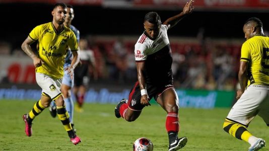 Luan atuou pelo São Paulo na derrota para o São Bernardo, no Morumbi