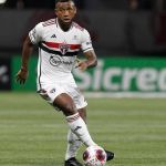 São Paulo confirma afastamento de volante em meio a imbróglio por renovação